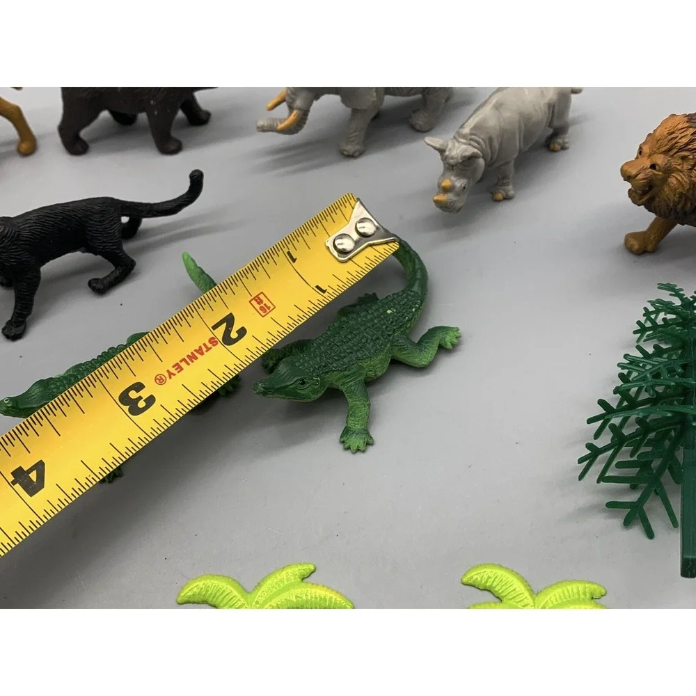 Vintage Cake Toppers 24 piece Plastic Safari Wild Animals Jungle Zoo